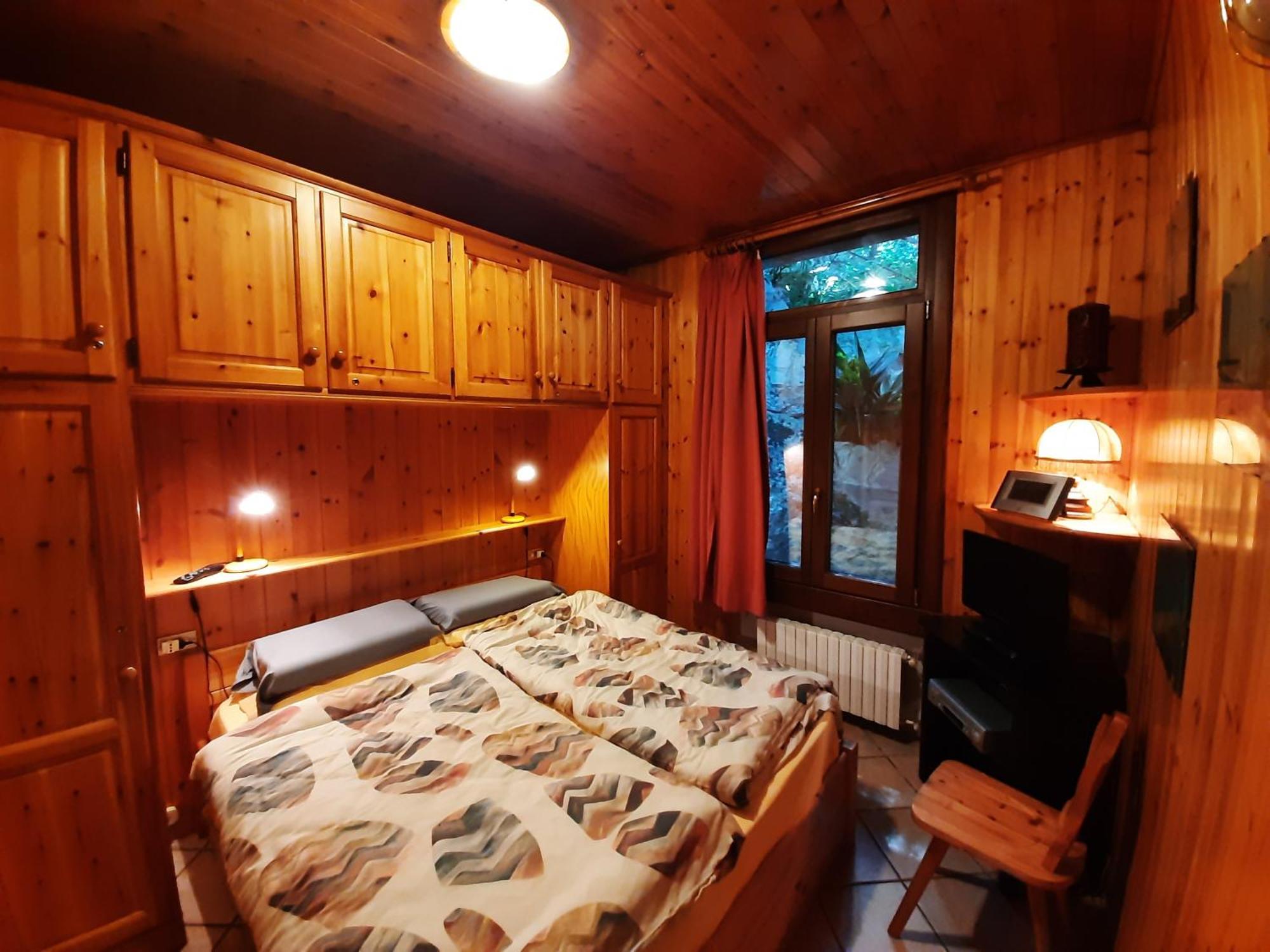 Suitecastlelakeview 2 Bellano Oda fotoğraf